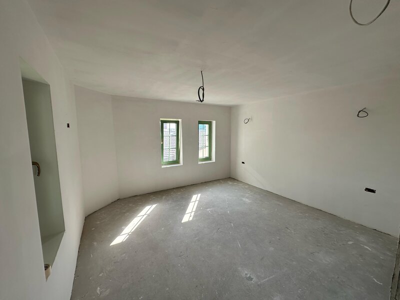 Carol vizavi Parc zona discreta superba 2 min. Parc Casa uluitor de cocheta