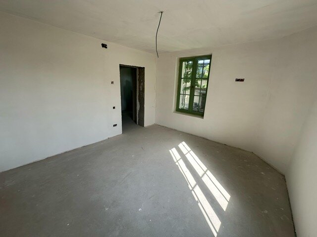 Carol vizavi Parc zona discreta superba 2 min. Parc Casa uluitor de cocheta