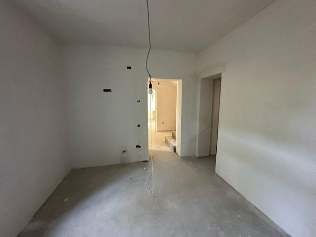 Carol vizavi Parc zona discreta superba 2 min. Parc Casa uluitor de cocheta