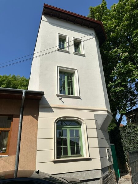 Carol vizavi Parc zona discreta superba 2 min. Parc Casa uluitor de cocheta